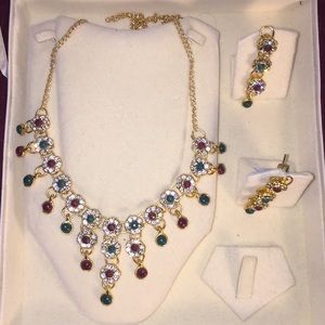 ✨✨ Classy  Indian necklace with earrings set✨✨